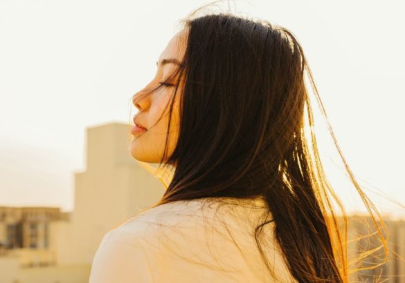 Dit is wat bewust ademhalen voor je fysieke gezondheid betekent