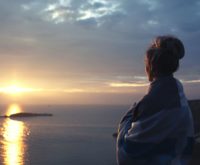 Donkere dagen & een winterdepressie: voel jij je somber, moe en heb je weinig energie? Probeer dit eens!