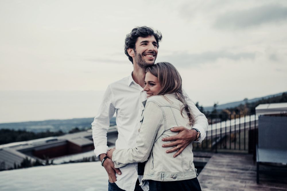 Relatietherapeut: leven jij en je partner langs elkaar heen? Zo investeer je weer tijd in elkaar