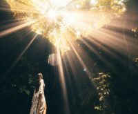 Zonnestormen: wat is het effect op (hooggevoelige) mensen?