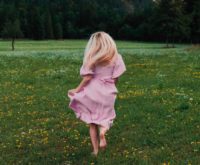 Wat je tegen jezelf zegt kan je leven enorm beïnvloeden: zo creëer je je droomleven