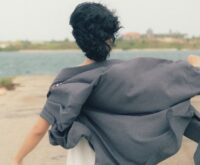 Ben je een ‘wandelend hoofd’ vol stress? 4 tips om weer thuis te komen in je lichaam