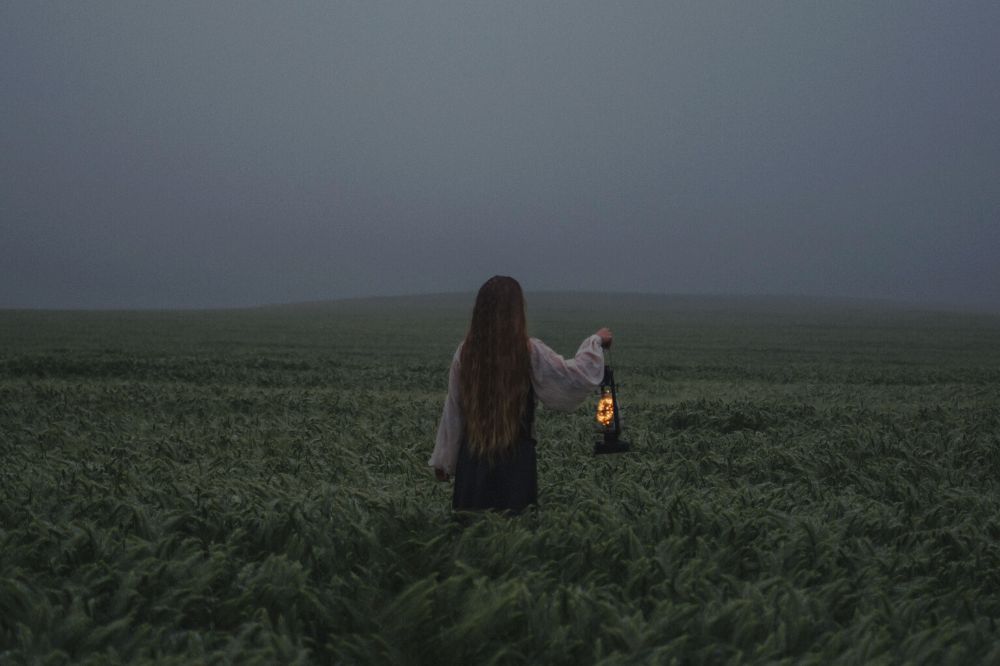 De oorzaken en betekenissen van depressie