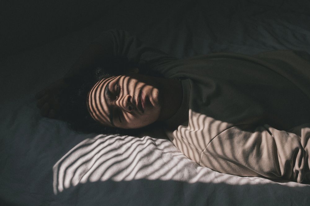 Waarom slapen lastig kan zijn als je hoogsensitief bent (tips om heerlijk te slapen)