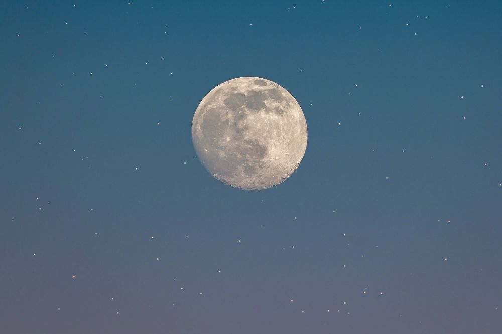 Weekhoroscoop 1 tot 8 april 2023: volle maan in Weegschaal