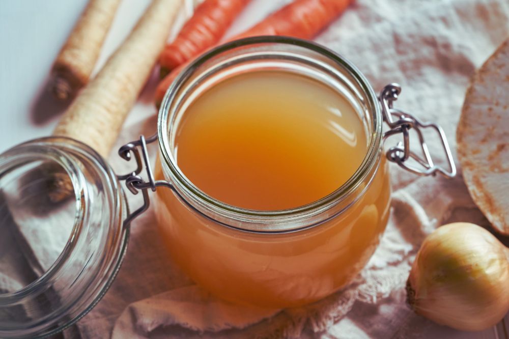 Bottenbouillon: ontzettend gezond en zó maak je het (o.a. tegen griep, pijnlijke gewrichten & PDS)