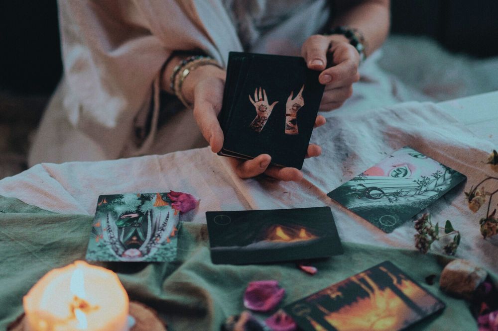 Tarot jaarlegging 2024: dit is de spirituele energie van elke maand