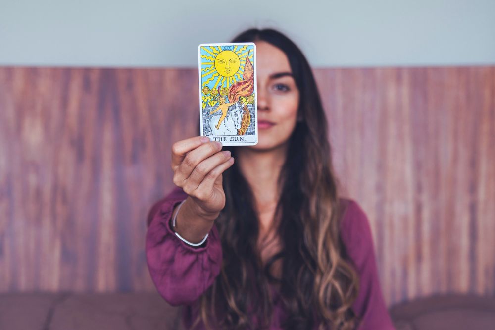 Tarotkaart de Zon (5 t/m 18 januari 2024): wat betekent het voor jou?