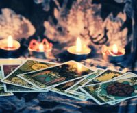 Tarotlegging & kosmische poort van 12-12: de kaarten wijzen jou de weg