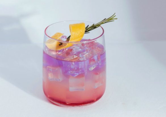 7 drankjes die je hormonen in balans kunnen brengen (inclusief recepten!)