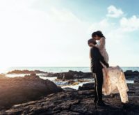 Liefdeshoroscoop juli 2025: bij deze 5 sterrenbeelden bloeit de liefde op deze maand