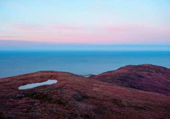 Waarom steeds meer zielen van buiten aarde hier incarneren (misschien ben jij er één)