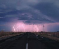 Van 3D naar 6D: waarom het leven op aarde nu chaotisch aanvoelt